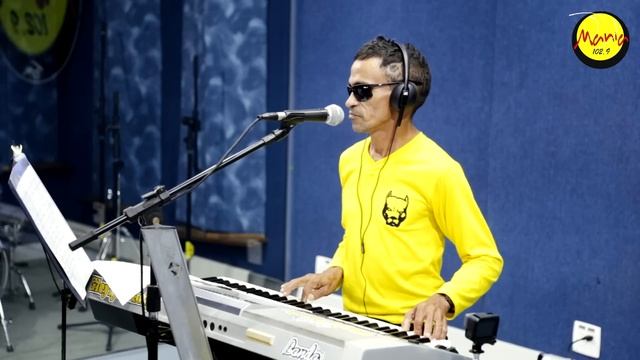 ? Radio Mania - Gleyfy Brauly - Another Brick In The Wall