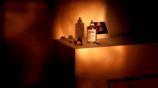 MAISON MARGIELA REPLICA Coffret Eau de Toilette et Bougie смотреть онлайн