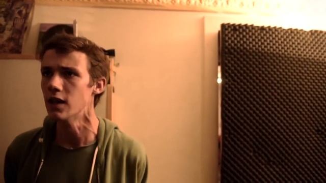 Вот это голос!!! Парень очень красиво поёт