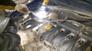 Замена ремня генератора Renault Symbol 2008