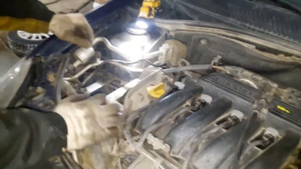 Замена ремня генератора Renault Symbol 2008