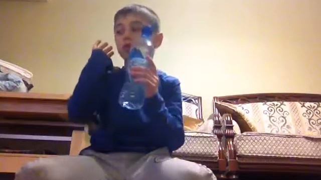 Правая против левой кто больше?