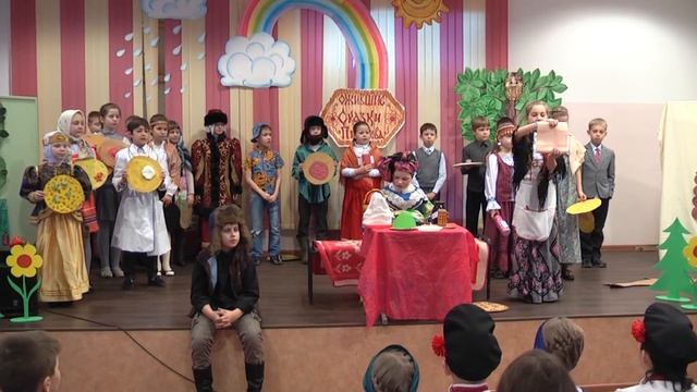 театральная постановка - 3 А- как купчиха постничала смотреть онлайн