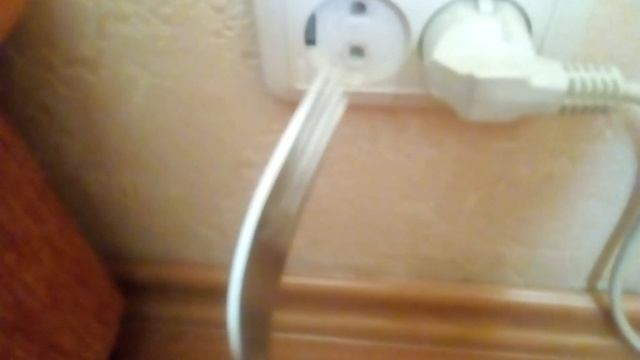 Парень сунул вилку в розетку и вот что с ним случилось смотреть онлайн