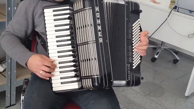 Klangprobe Akkordeon Hohner Morino IV 96 смотреть онлайн