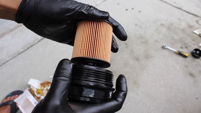 Changing Oil and Oil Filter on a 2006 - 2010 Ford Fusion or Mercury Milan смотреть онлайн