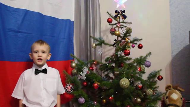 маленький патриот Гимн России поет смотреть онлайн