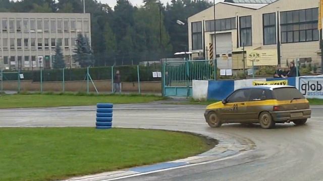 Renault Clio Williams 2.0 16v смотреть онлайн