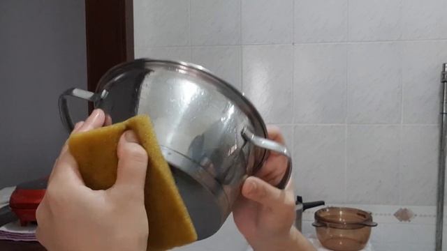 Manchas na panela de inox na lava louças. смотреть онлайн