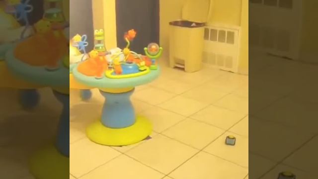 Игровой стол со съемными ходунками. Bright Starts Around We Go Activity Station, Doodle Bugs смотреть онлайн