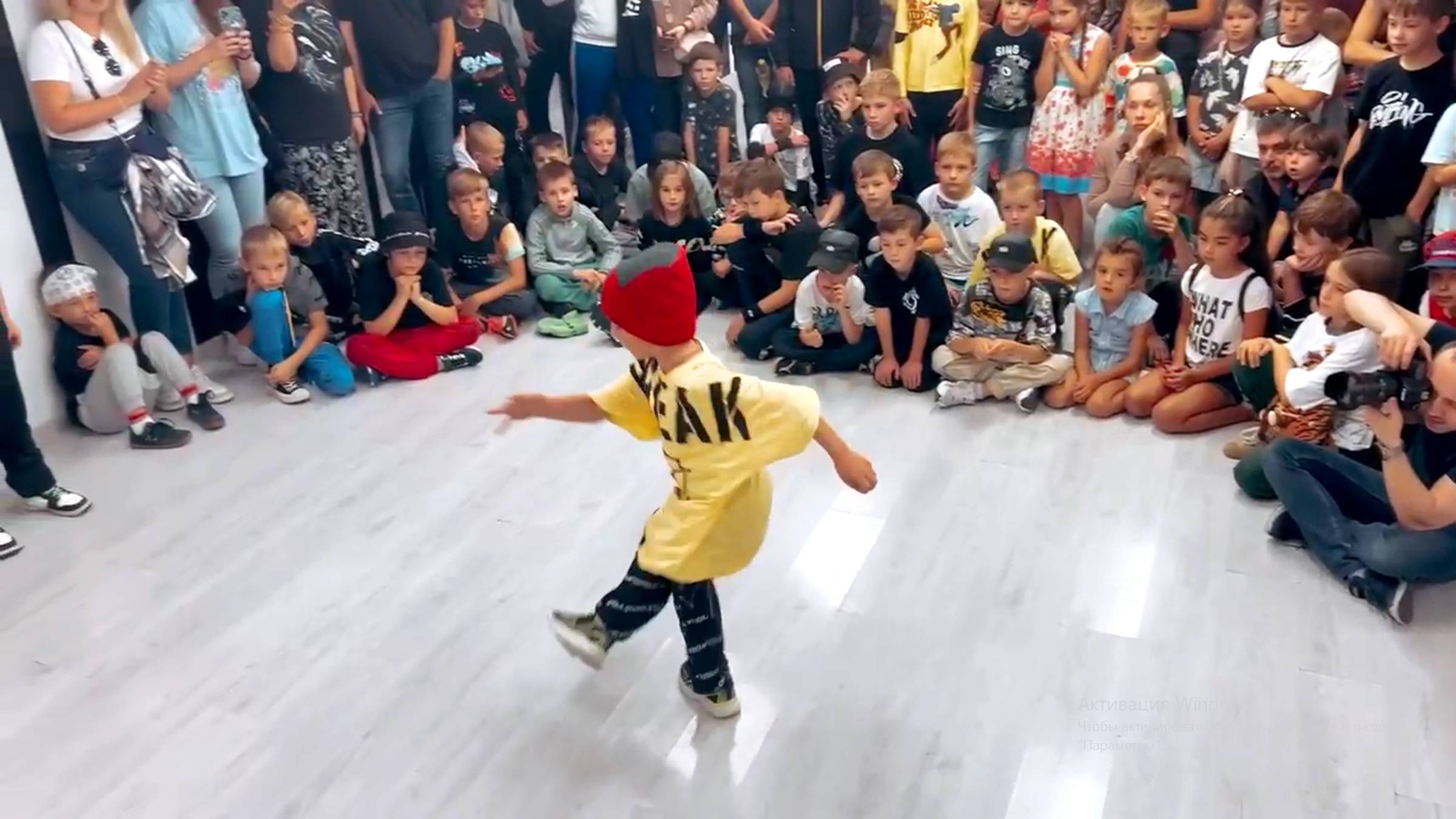 Хип-хоп / Брейк-данс баттлы в Белгороде. Школа танцев Dance Life. смотреть онлайн