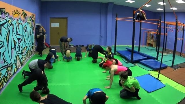 НаРодная ГимнАсТиКа 25-1 в Клубе Воздушно-Силовой Атлетики. СКК "Вместе" смотреть онлайн
