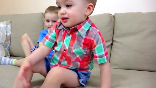 Bad Baby ПЕПСИ vs ПРИНГЛС - ЧЕЛЛЕНДЖ! PEPSI vs PRINGLES CHALLENGE! смотреть онлайн