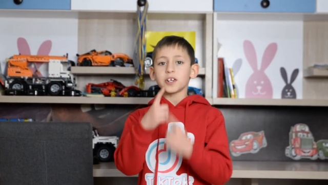 В Зеркале. Агния Барто смотреть онлайн