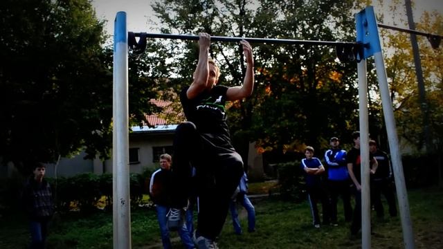 6 pull ups on one hand (6 подтягиваний на одной руке) смотреть онлайн