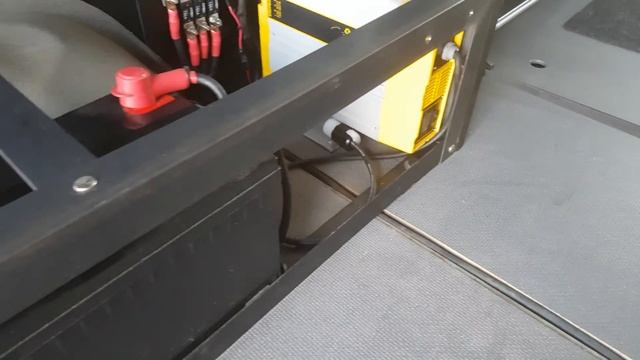 2014 Mercedes Sprinter Off grid solar setup     March 6, 2020