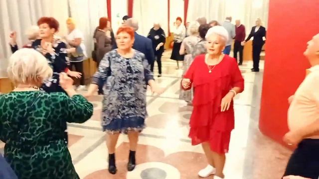 Элегантная дискотека. 12.11. смотреть онлайн