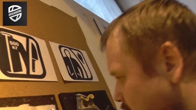 Тест кольчуги на удержание укола ножом. Проверка элементов одежды, защищающей от ножа. смотреть онлайн