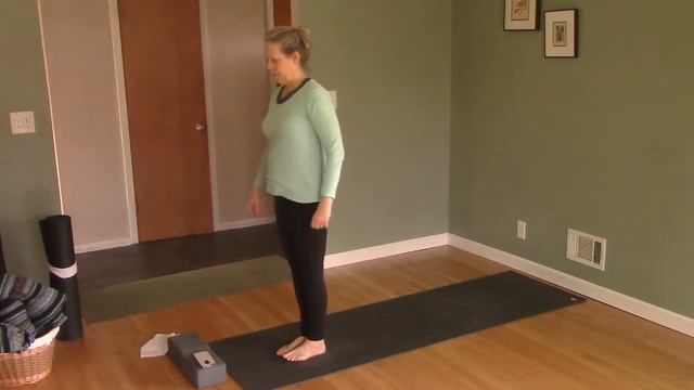 Quarantine Yoga April 16 смотреть онлайн