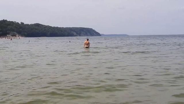 Пляж в Светлогорске под обрывом. Калининградская область, август 2022 смотреть онлайн