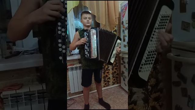 Господа Офицеры на баяне смотреть онлайн