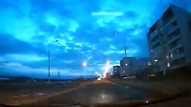 Автомобильный видеорегистратор Eye Screen Led  вечер Fixparts.Ru