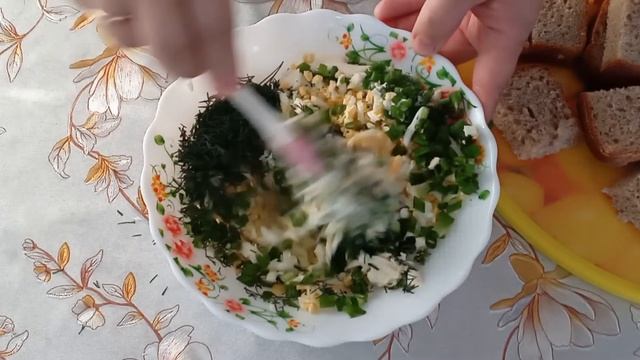 Мировой закусон. Закуска тартинки с селедкой. смотреть онлайн