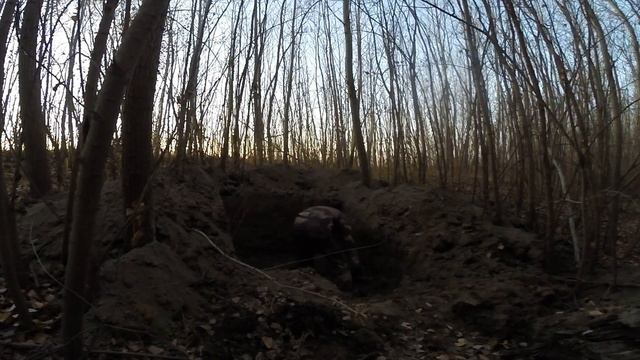 БЕРЛОГА эпизод #1 | Подземное жилище | Землянка своими руками | Котлован смотреть онлайн