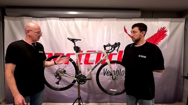 Гравийник RENEGADE C2 - карбоновый идеал или каким должен быть гревел! смотреть онлайн