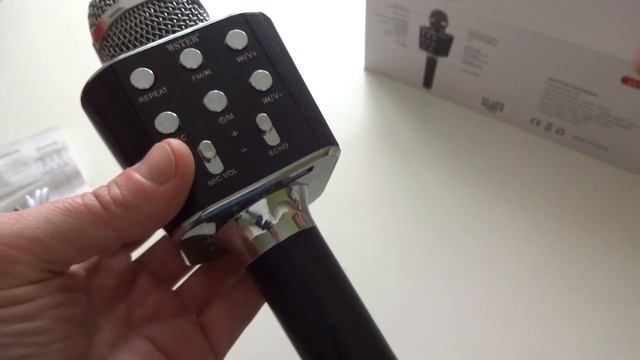 Беспроводной портативный караоке микрофон WSTER WS 1688 смотреть онлайн