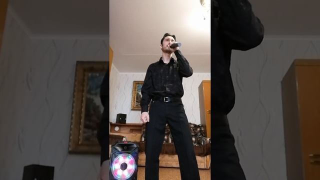 Сижу дома. Выходной. смотреть онлайн