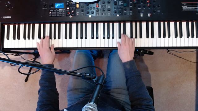 Hound Dog; Easy version in C chords and play-along смотреть онлайн