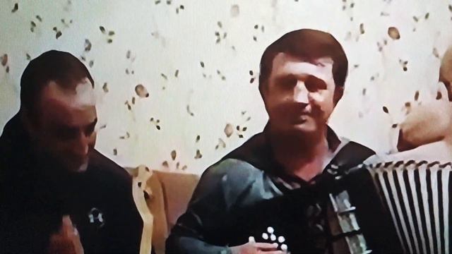 Аварские песни на баяне поёт Абдула смотреть онлайн