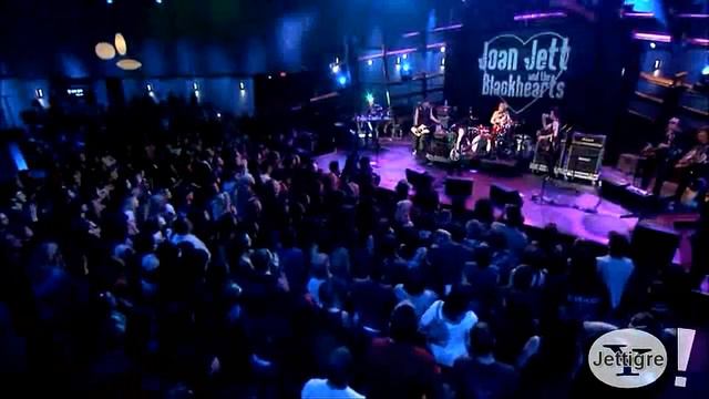 Joan Jett - ACDC / Everyday People ( Live ) смотреть онлайн