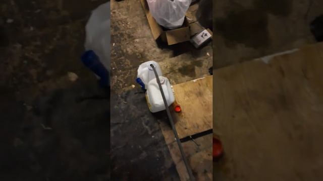 Как растопить лёд в бачке омывателя. смотреть онлайн