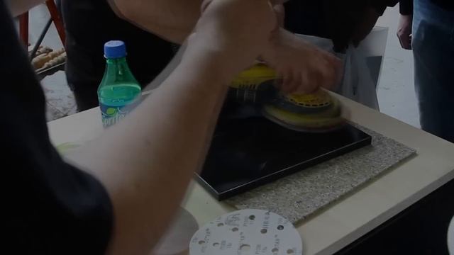 Высокий глянец на стенде Mirka.Полировка глянцевых поверхностей.Мастер-класс от Сергея Аванесова смотреть онлайн