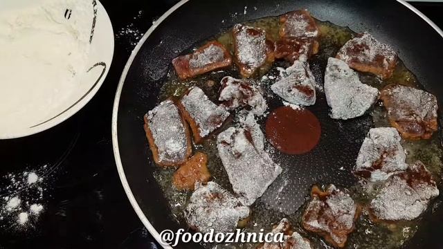 ПЕЧЕНЬ В СМЕТАННОМ СОУСЕ | простой рецепт вкусной и сочной печени смотреть онлайн