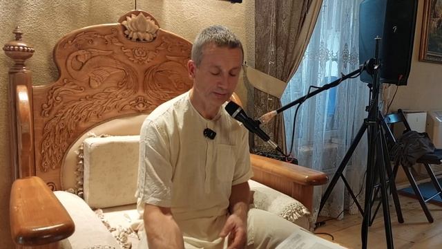 2023-10-04 — "Бали как эталон предания" ШБ 8.22.17 Шьям прабху в московском ашраме санкиртаны смотреть онлайн