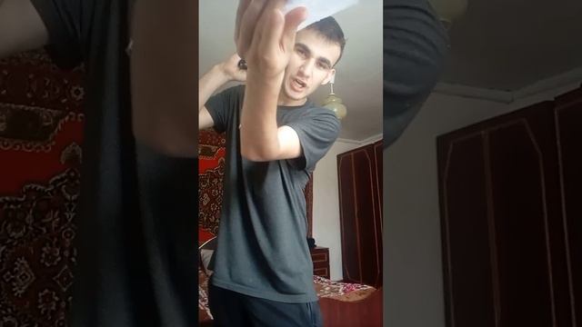 С нег Попал
 в дом