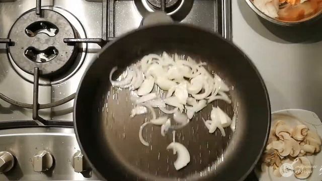 Соба с креветками и кальмаром. Рецепт гречневой лапши с морепродуктами и овощами. смотреть онлайн