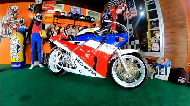 REVIEW | 1990 Honda VFR400R NC30-ตำนาน V4 ที่ยังโลดแล่น смотреть онлайн
