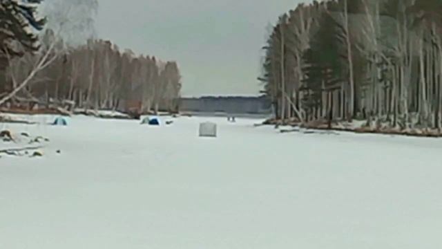 Рефтинское водохранилище . Поездка по заводям . смотреть онлайн