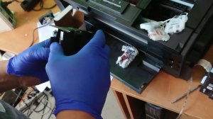 Epson L1800, replace inkjet printer head  F1730900030. Замена печатающей головки Epson L1800