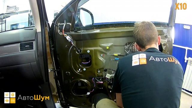 Шумоизоляция дверей Mitsubishi Outlander в уровне Экстра. АвтоШум.
