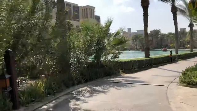 Madinat Jumeirah ( Мадинат Джумейра) обзор территории