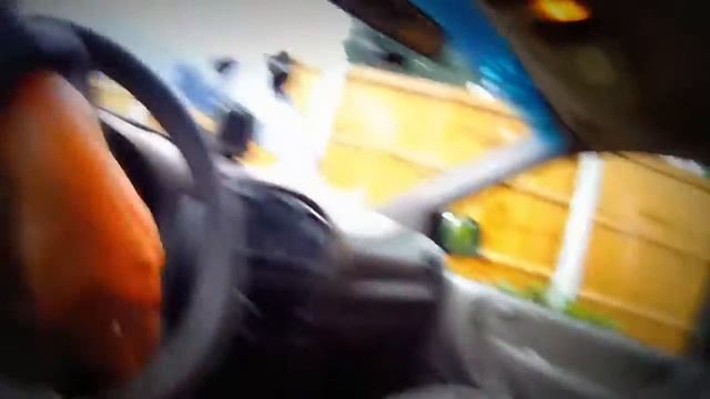 Where is the rear window washer CHRYSLER VOYAGER/Где бачок омывателя заднего стекла CHRYSLER VOYAGE смотреть онлайн