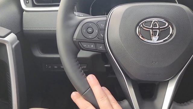 2023 Toyota Rav4 XLE Overivew смотреть онлайн
