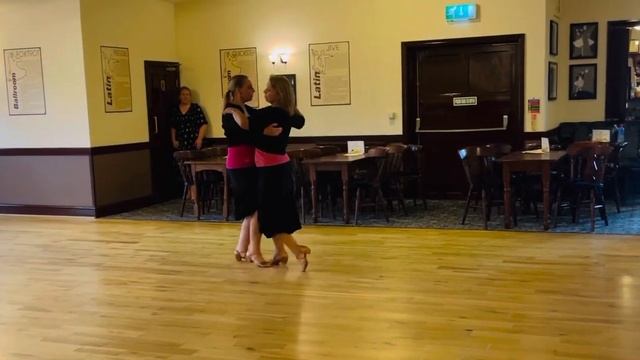 Iris Foxtrot - Modern Sequence Dance смотреть онлайн