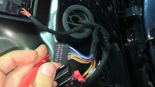 Audi A6 - cabling the memory module to door смотреть онлайн