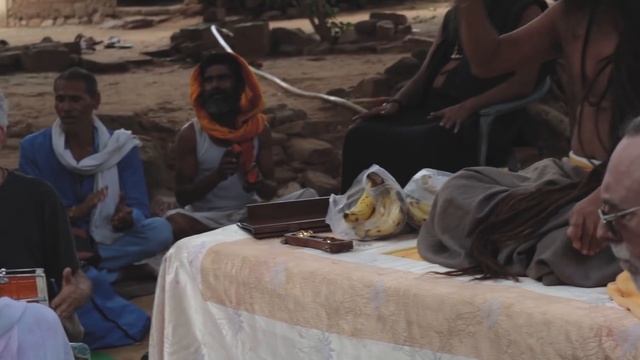 Krishna Das - Om Namah Shivaya W/ Shyam Sundar Das Baba In India